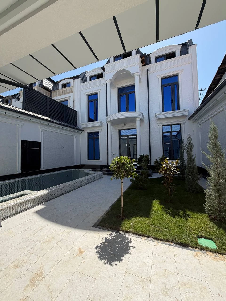 Mirzo Uluġbekskiy rayonda uy, 5 xona, 390 m2 - Cover Photo