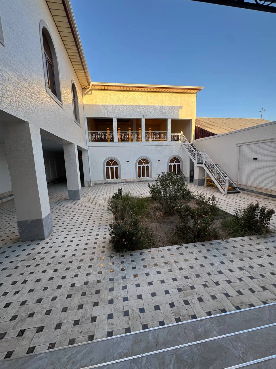 Image 5
