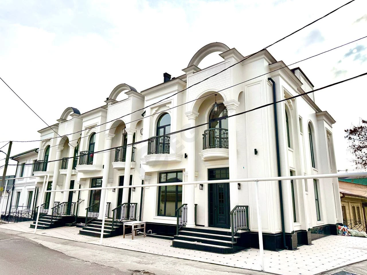 Tan Khous 5-room house Mirzo Ulugbek - Cover Photo