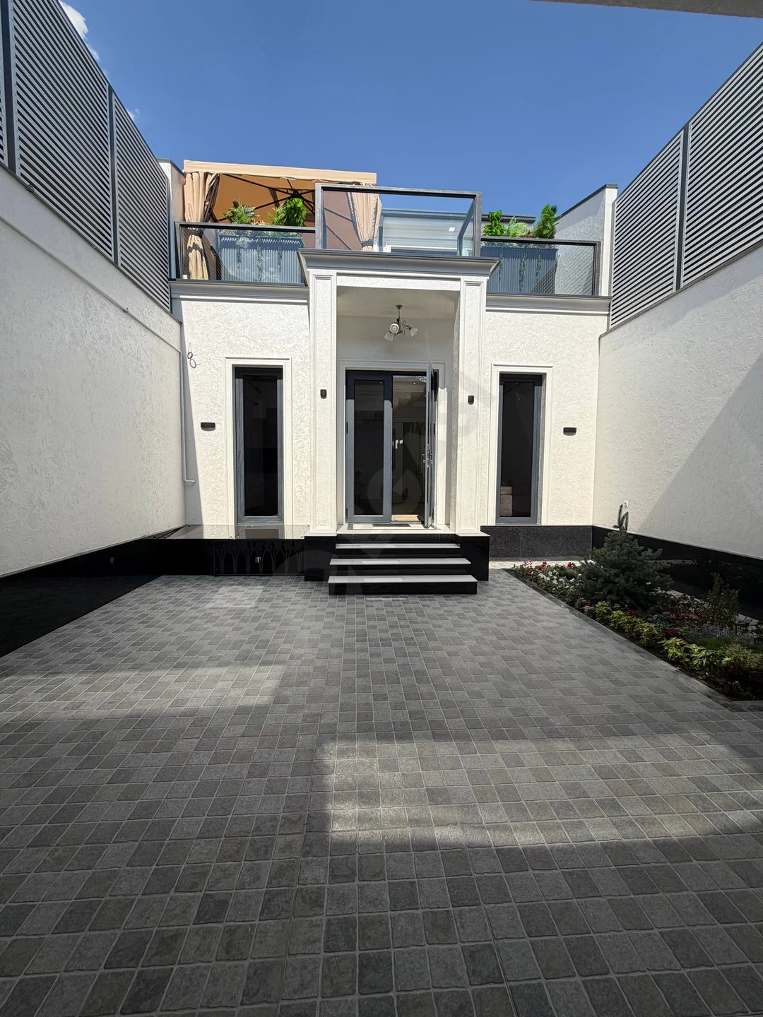 House in Bektemir 1.7 sotka 5 rooms - Cover Photo