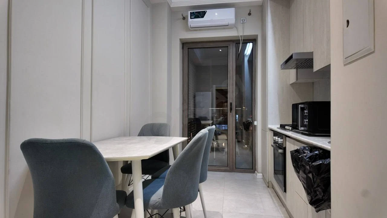 Image 7