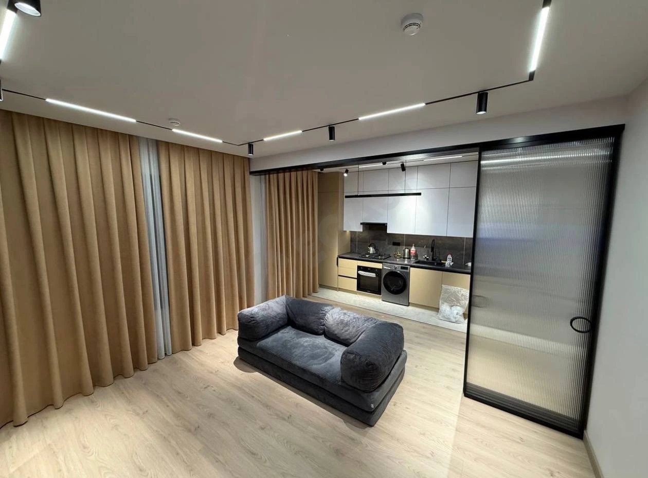 Mirobod Golden House 2/13/16 60m2 - Cover Photo