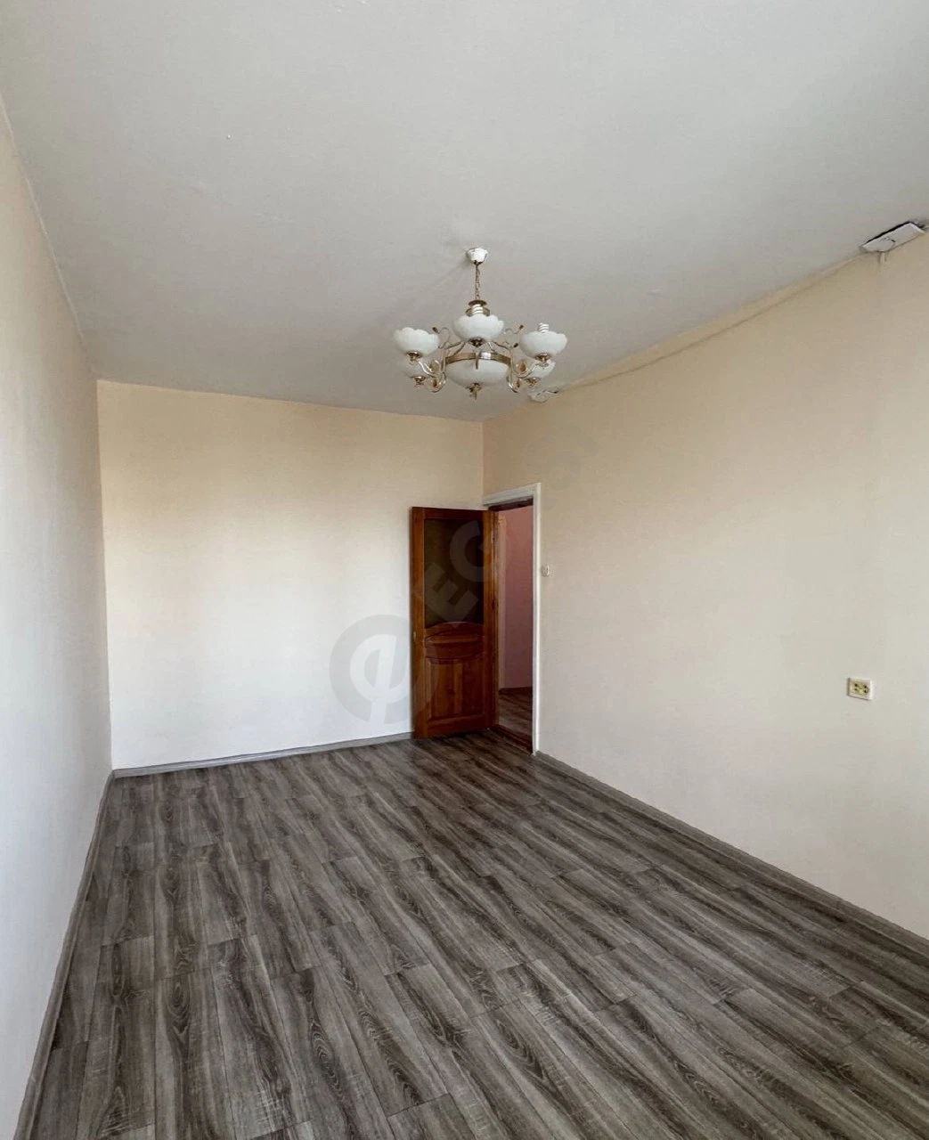 4-room apartment, 3rd floor with elevator - Cover Photo