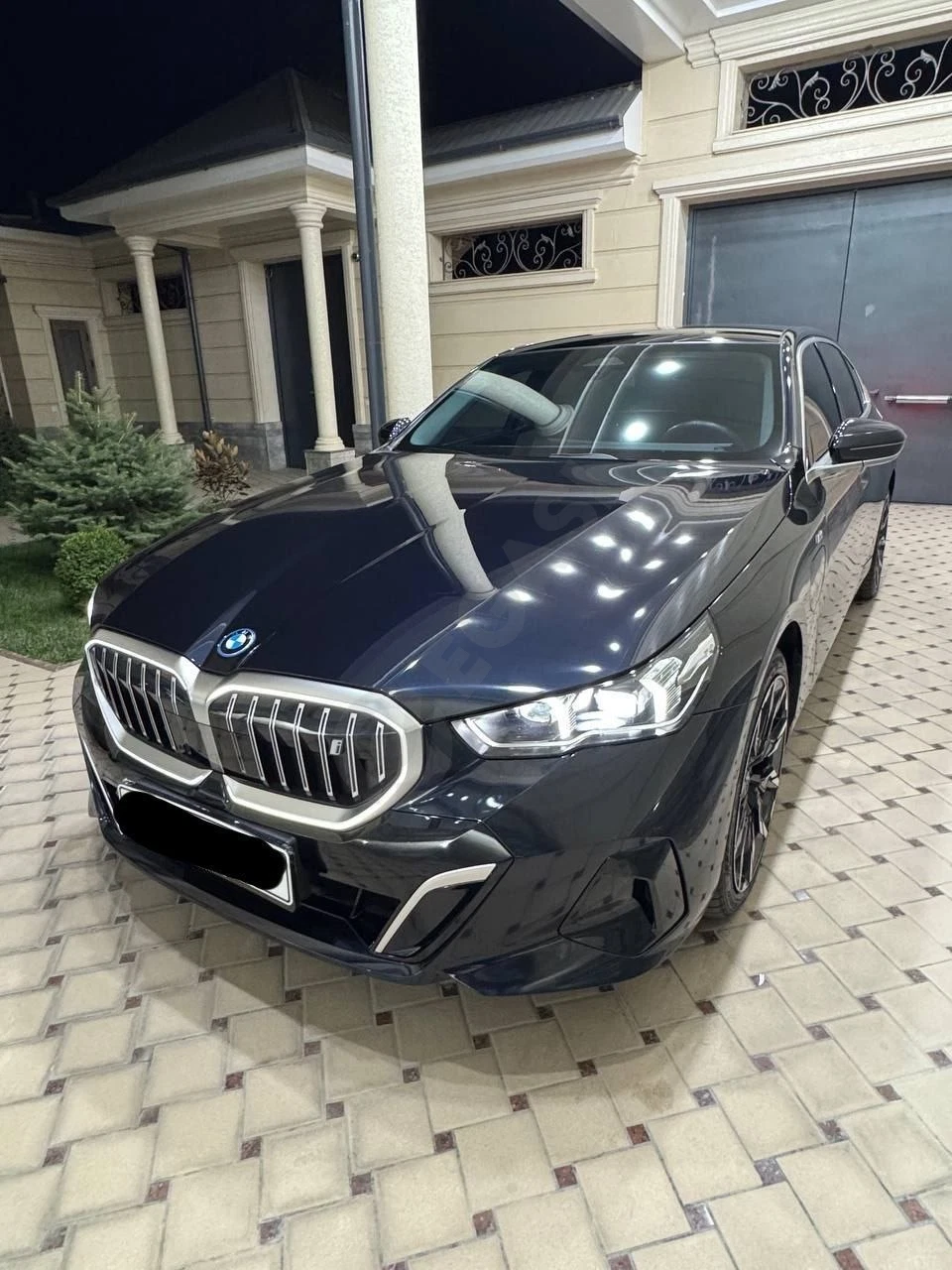 BMW i5 35 L Long 2025 - Cover Photo