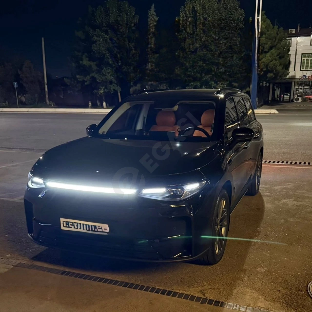 Leapmotor C16 Hybrid 2025 - Cover Photo