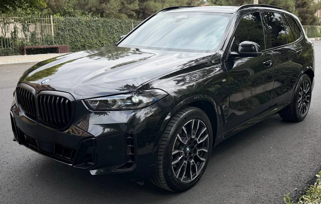 BMW X5 xDrive40i 2024 - Cover Photo