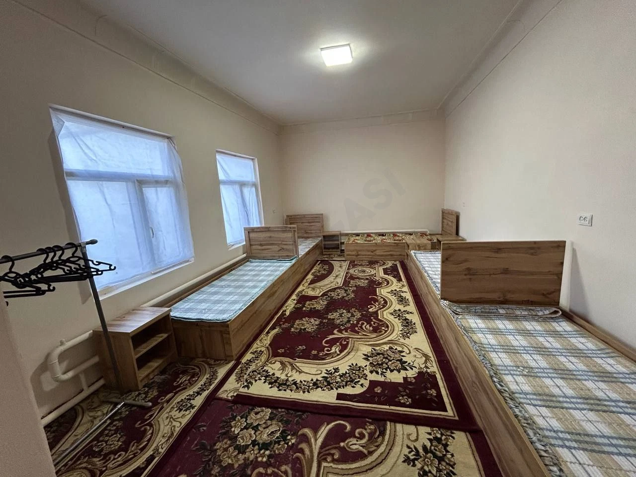 Qizlarga sheriklikka hovli - Cover Photo