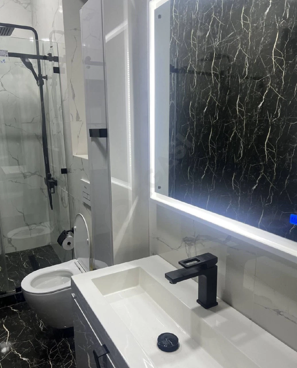 2-room apartment, 3rd floor, city center - Cover Photo