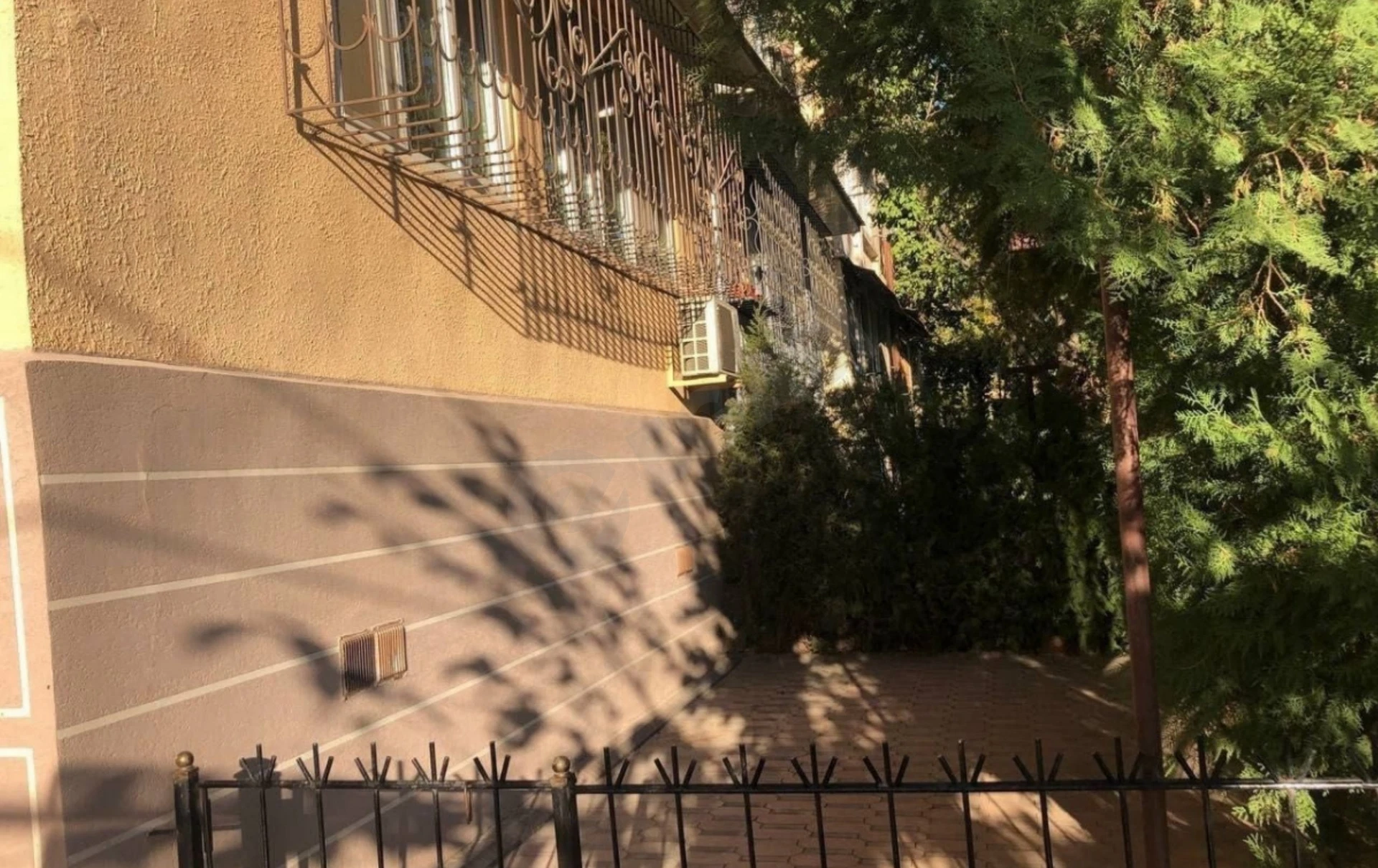 Apartment in Yunsabod - Cover Photo