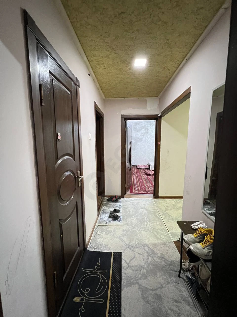 Takachi Urikzor 2/5/9 Apartment - Cover Photo