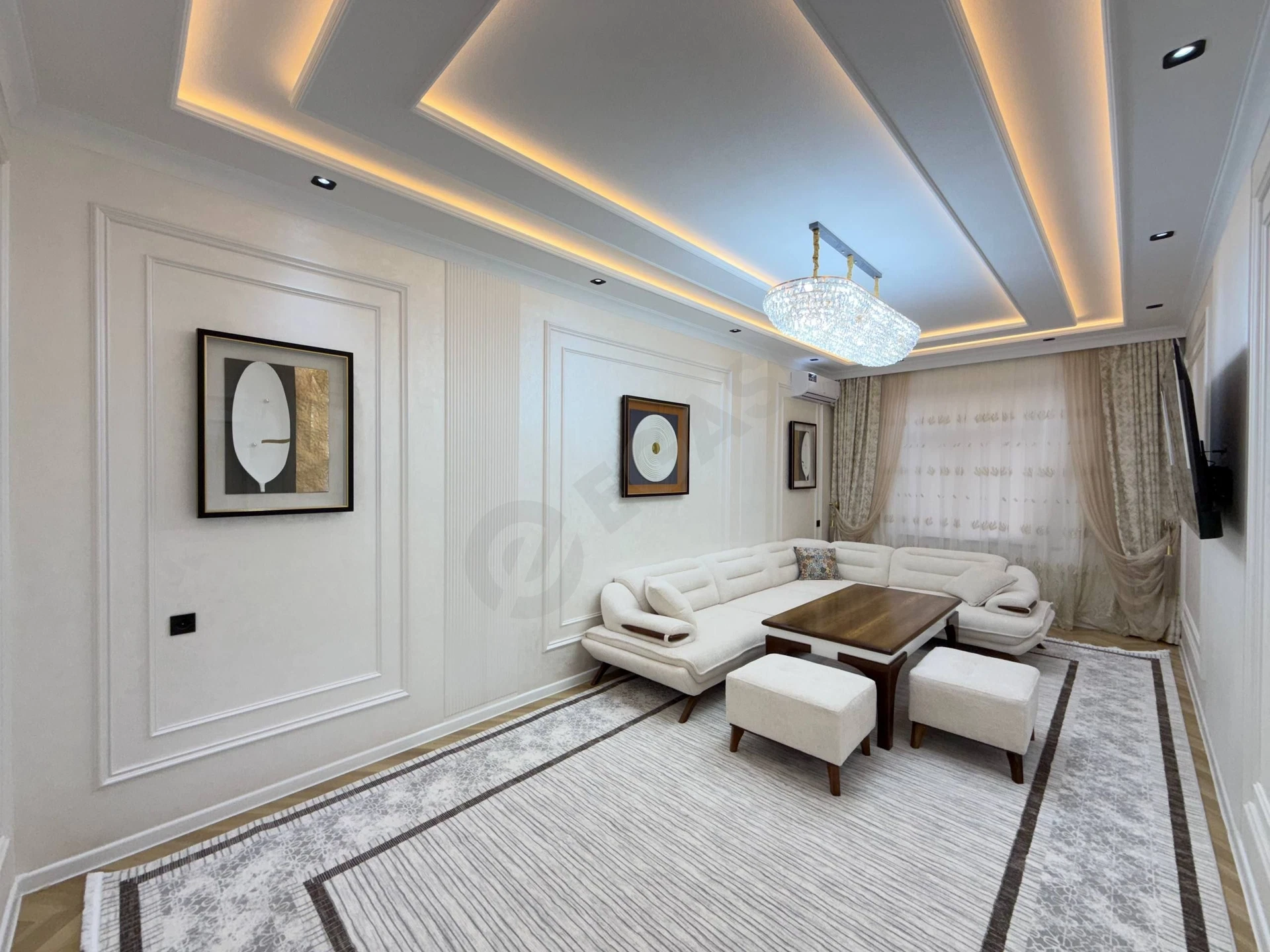 Novostroyka 4-room apartment, 2nd floor, 9-storey building near Vokzal 48-school - Cover Photo