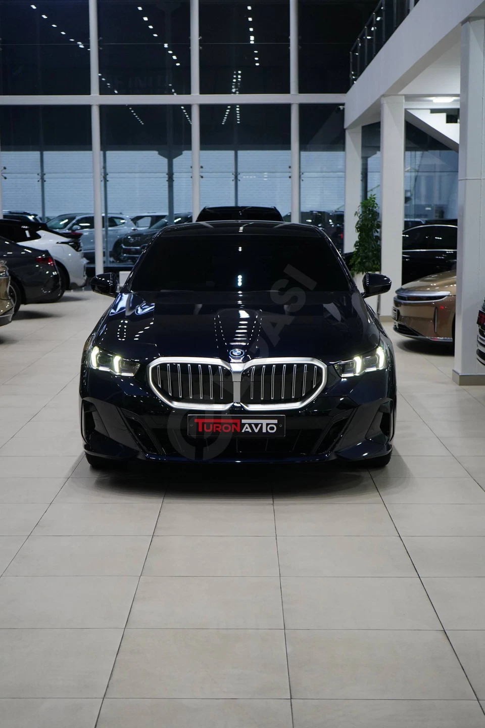 BMW 530e Hybrid 2025 - Cover Photo