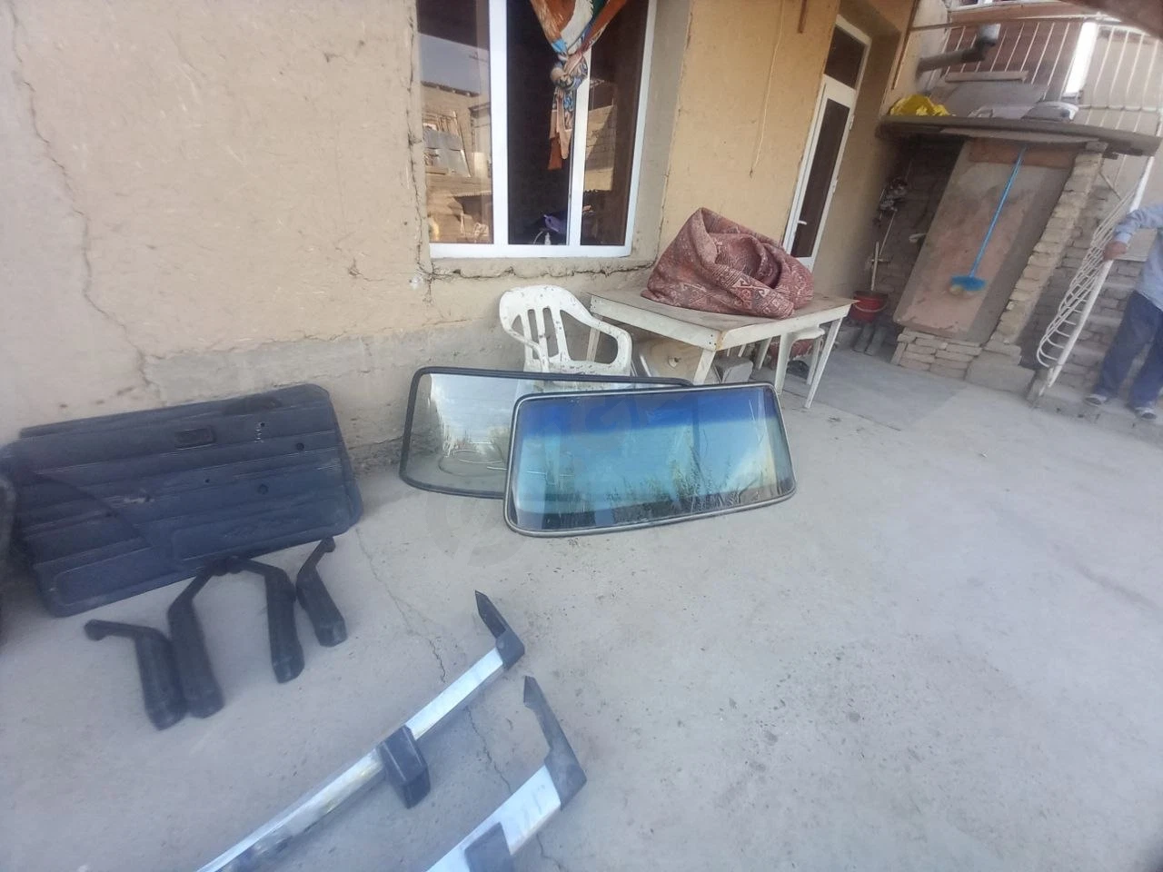 Image 4