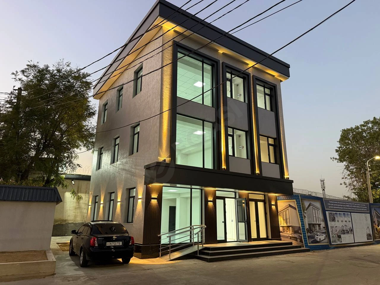 Tijorat ko'rinishi 340 m2 Mirabod tumani - Cover Photo