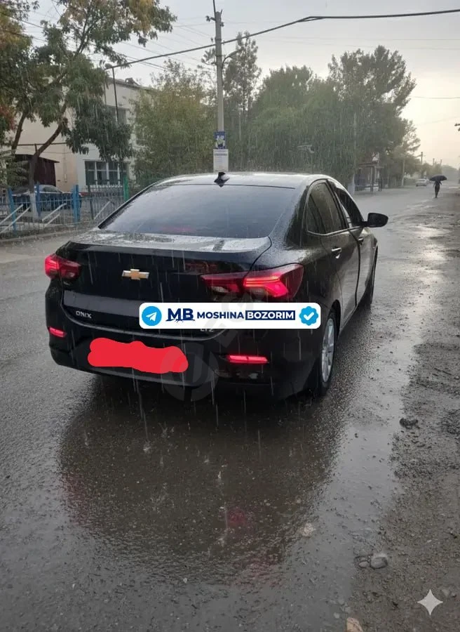 Chevrolet Onix 2023 - Cover Photo
