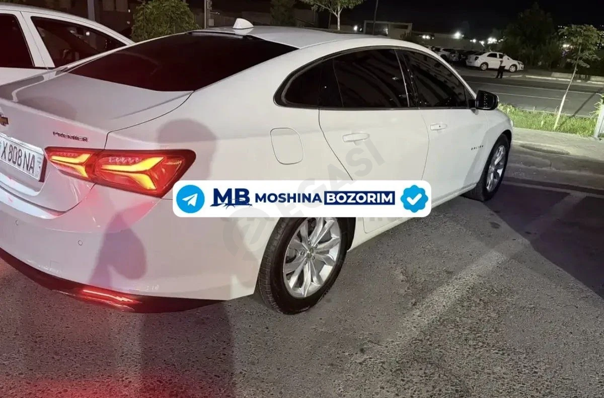 Chevrolet Malibu 2 2020 - Cover Photo