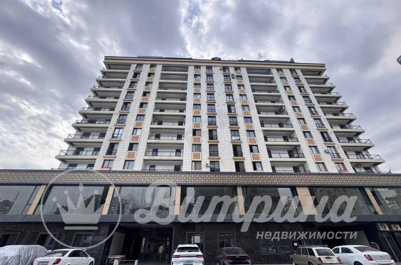 ЖК E ONE Коробка 3 комнаты 132 м² - Cover Photo