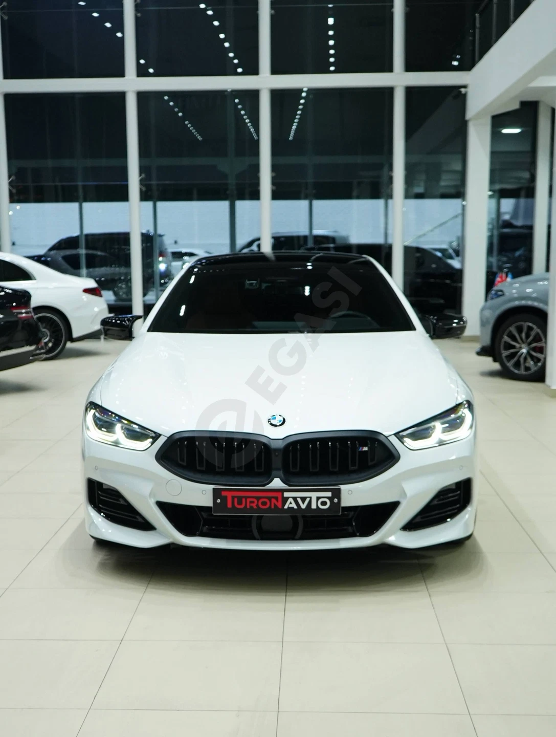 BMW M850i xDrive 2026 - Cover Photo