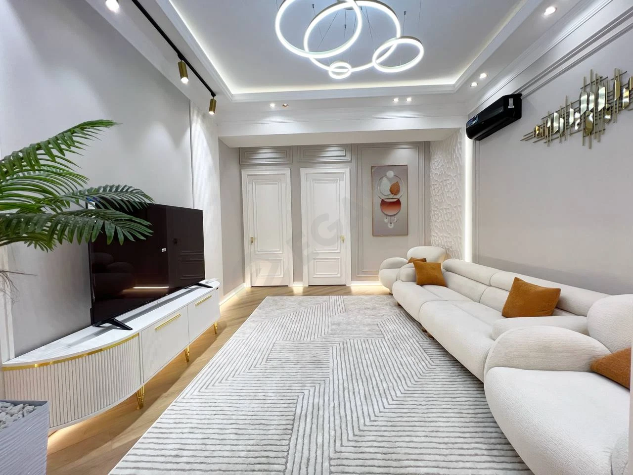 4-комнатная квартира в ЖК Sayram Avenue, 118 м², Мирзо-Улугбекский - Cover Photo