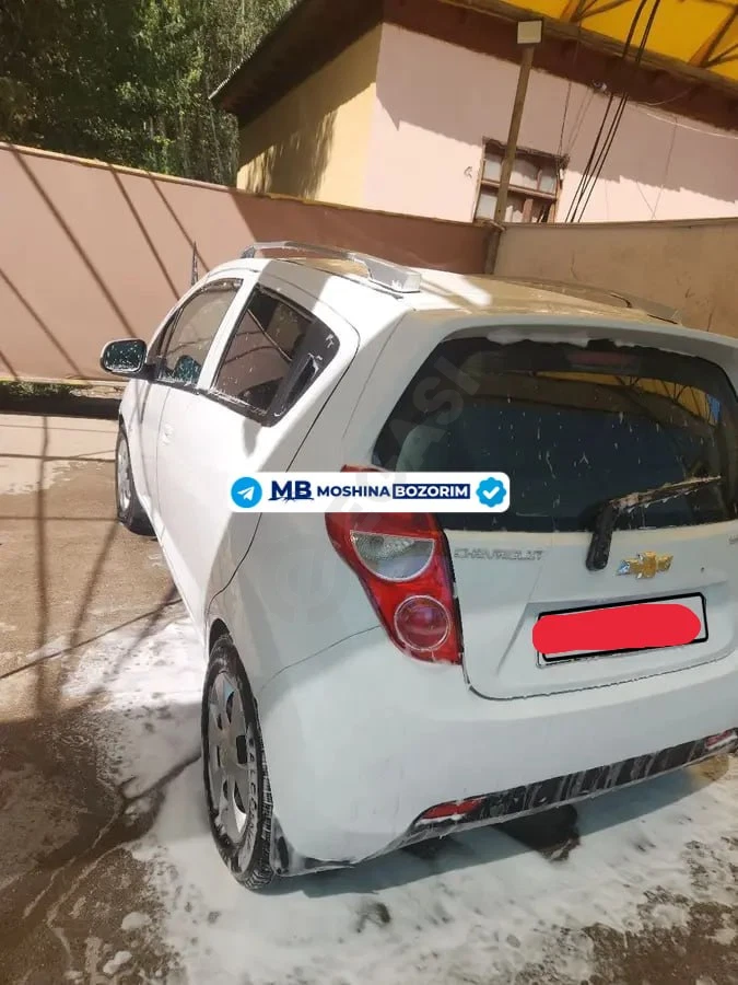 Chevrolet Spark 2010 - Cover Photo