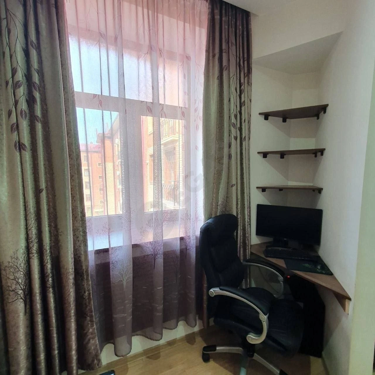 Image 4