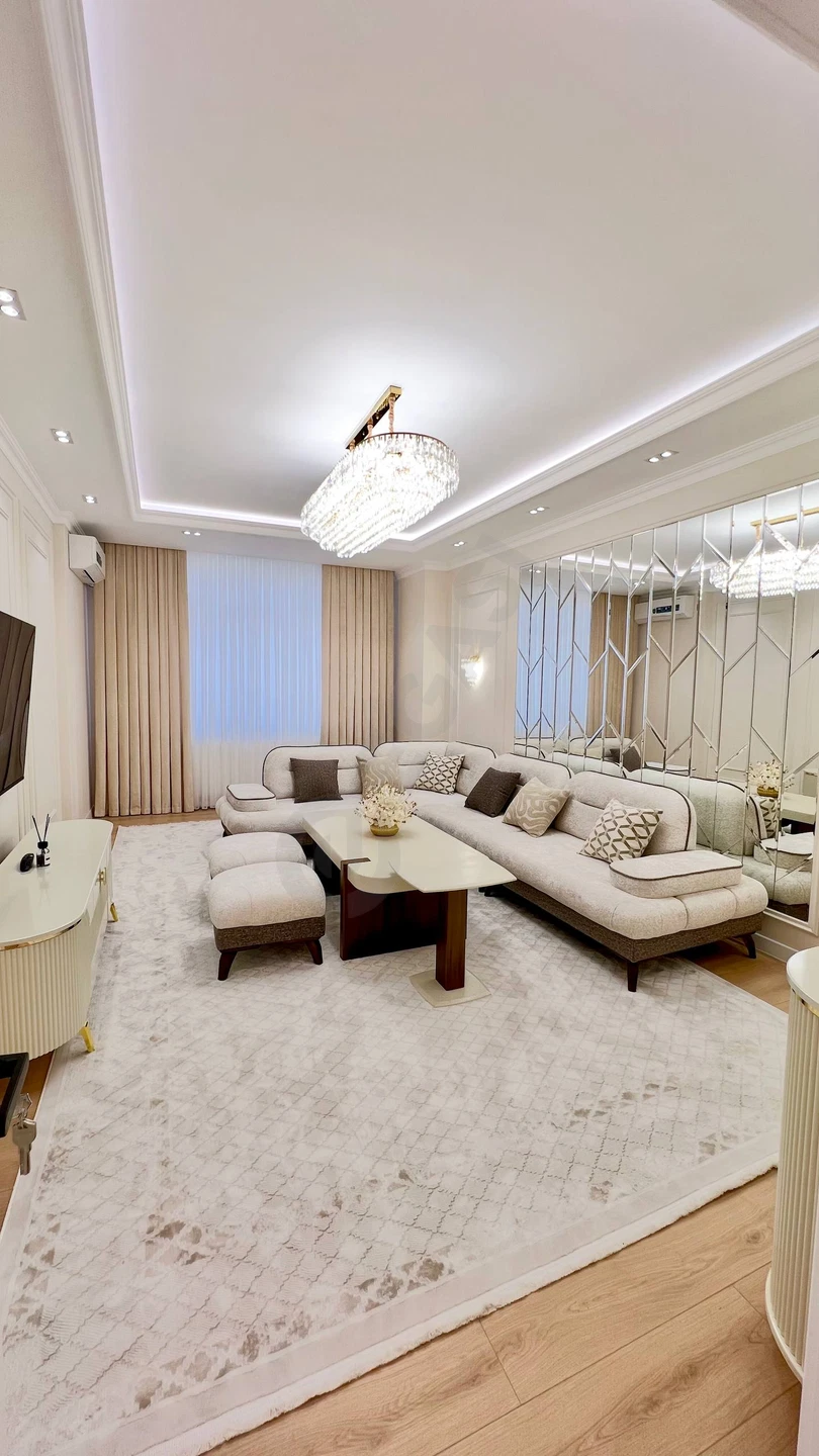 4-комнатная квартира HILLMAR, 121 м2, евроремонт - Cover Photo