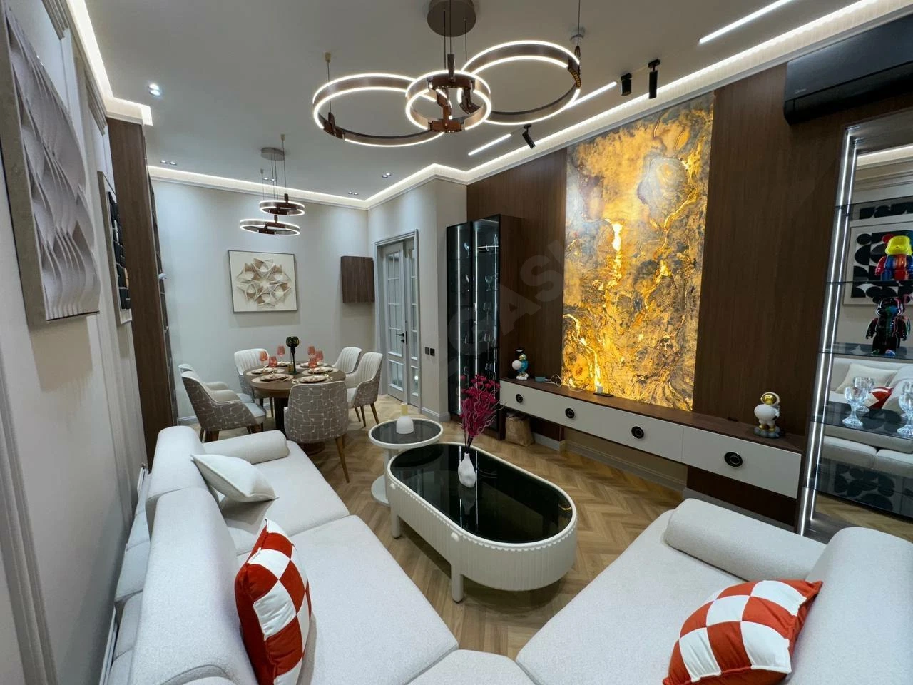 4-комнатная квартира в ЖК Regnum Plaza, 4/15 этаж, 117 м² - Cover Photo