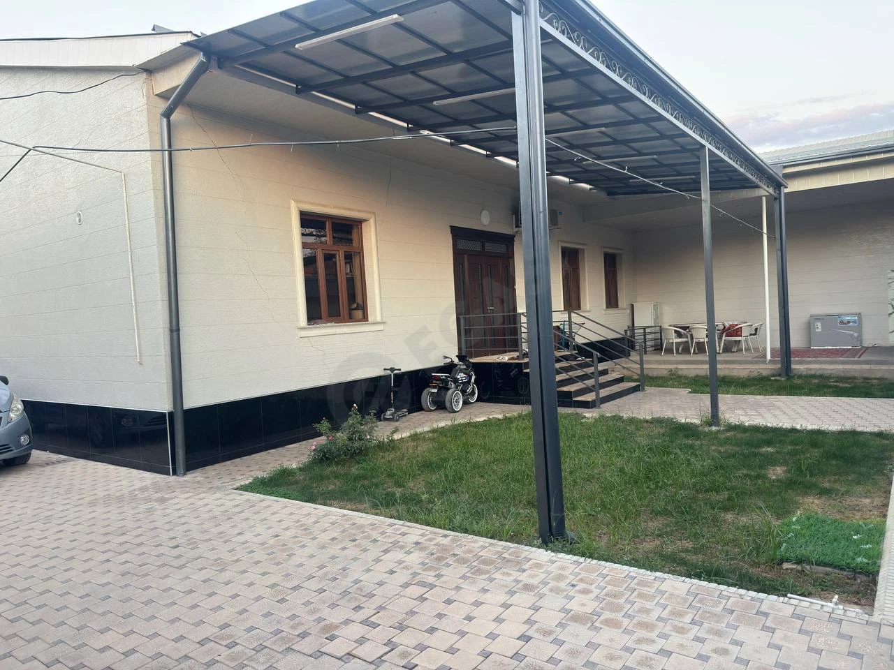 5-room house in Kamolan, Shaykhontohur district - Cover Photo