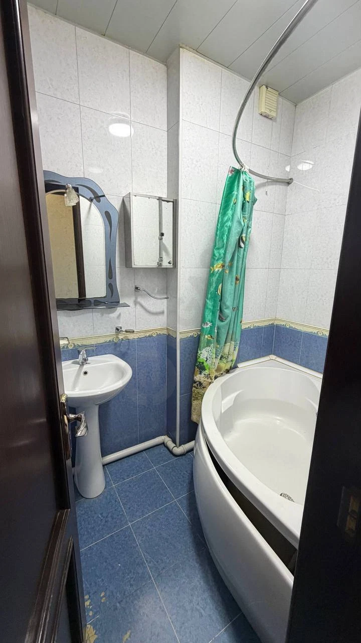 Apartment in Gulobod, Shayhontohur District - Cover Photo
