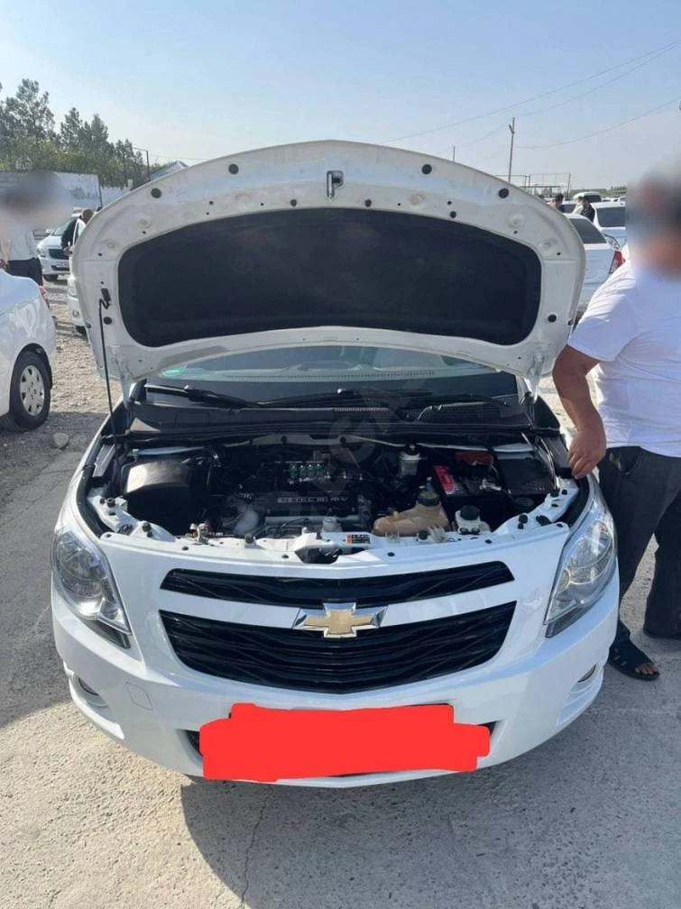 Chevrolet Cobalt, 2022 - Cover Photo