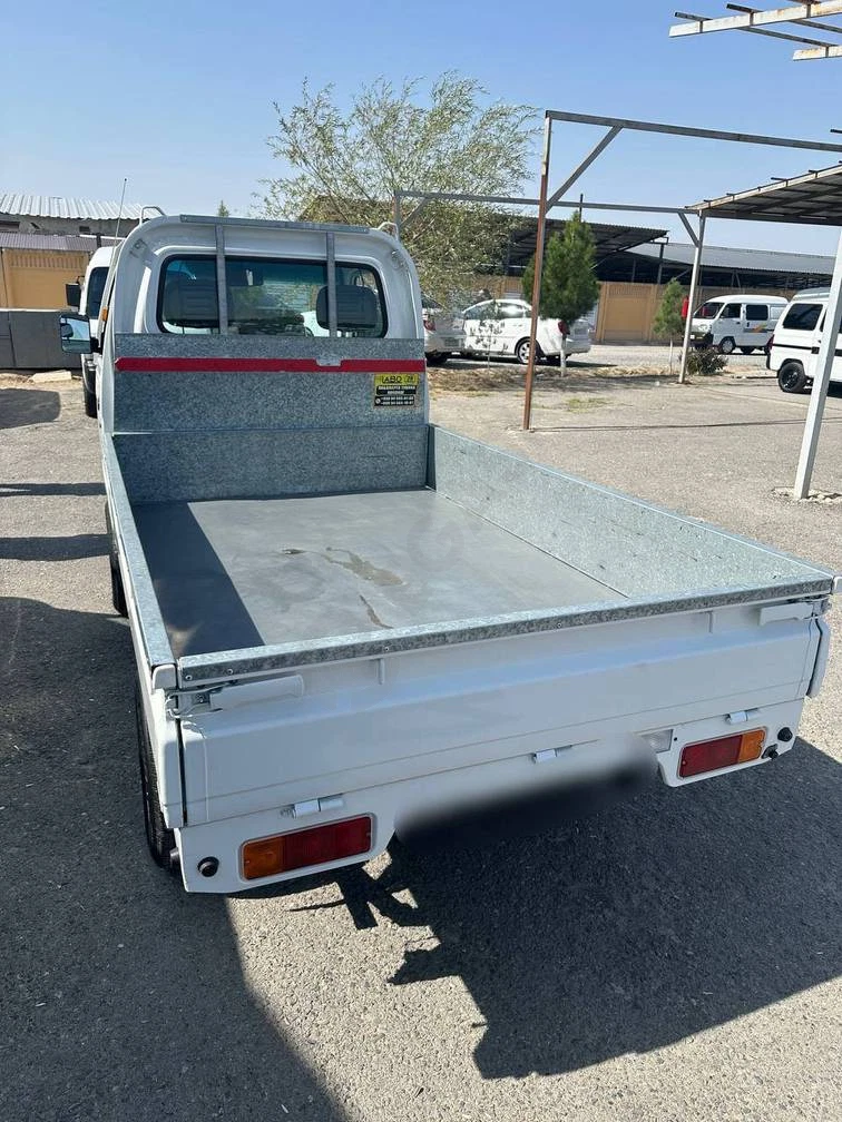 Chevrolet Labo, 2025 - Cover Photo