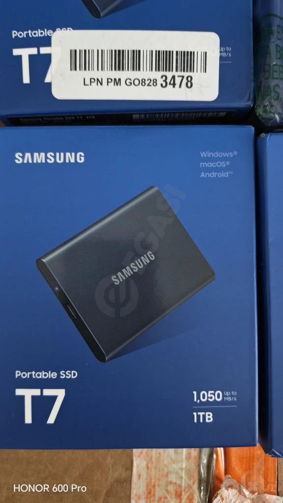 Samsung T7 1tb Open box - Cover Photo