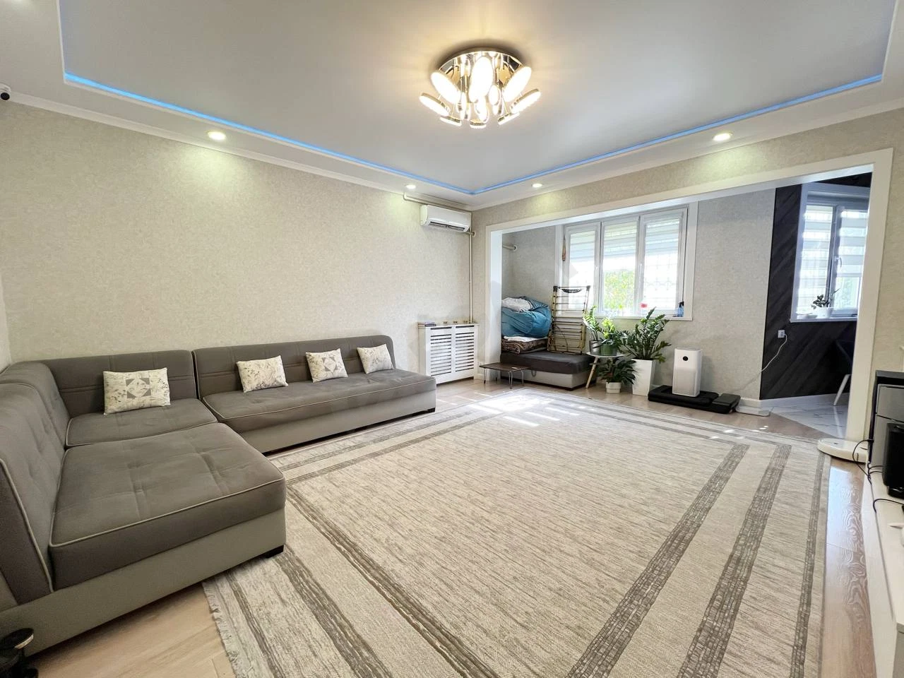 Квартира 3 комнаты, 71 м², Яккасарайский район - Cover Photo