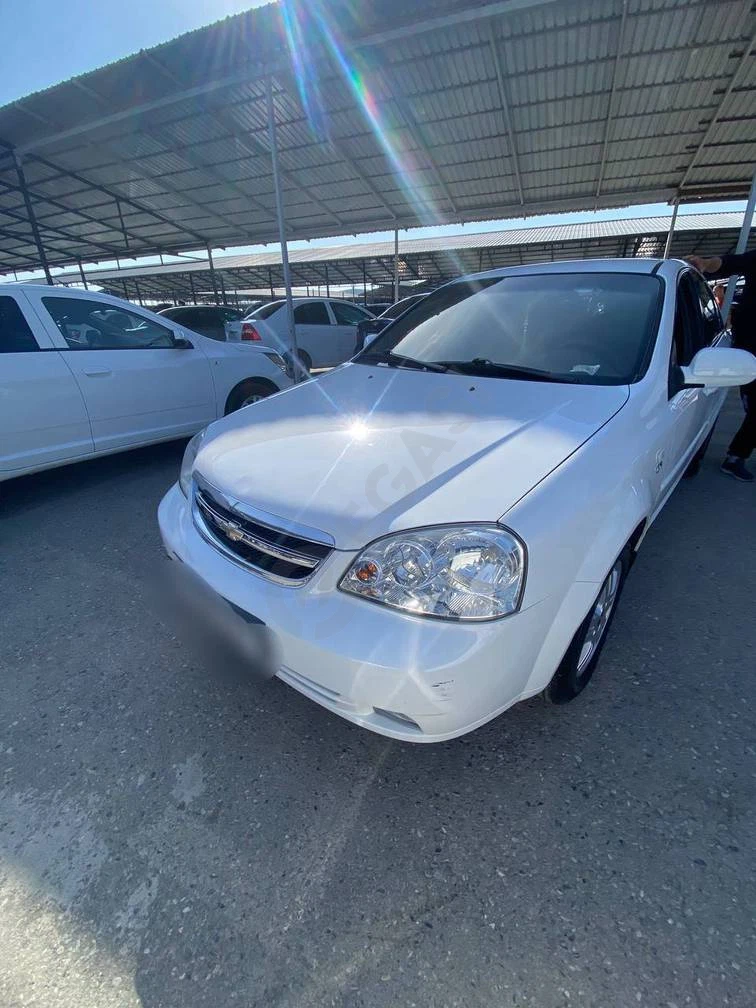 Chevrolet Lacetti, 2013 - Cover Photo