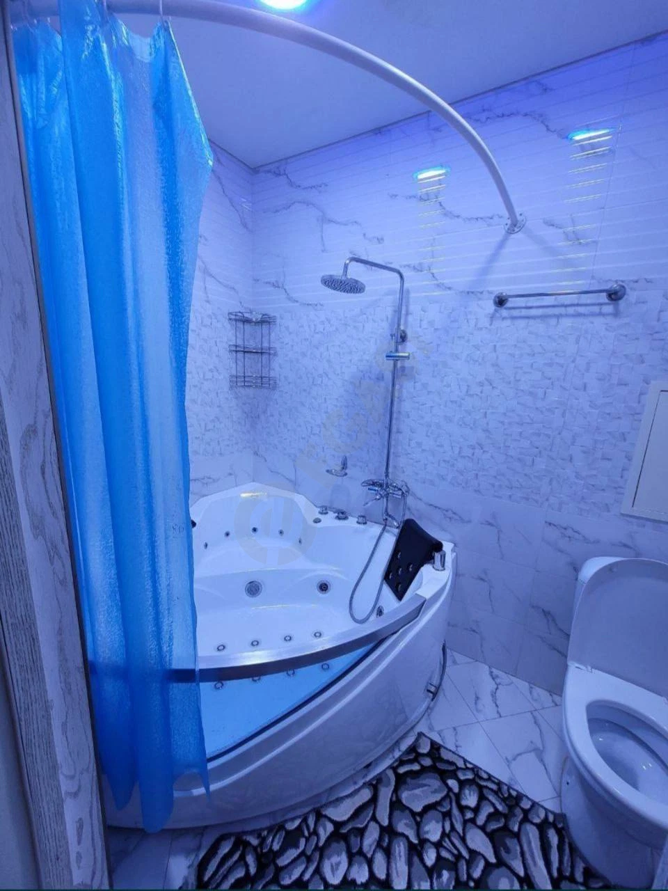 3-комнатная квартира, 76 м², евроремонт - Cover Photo