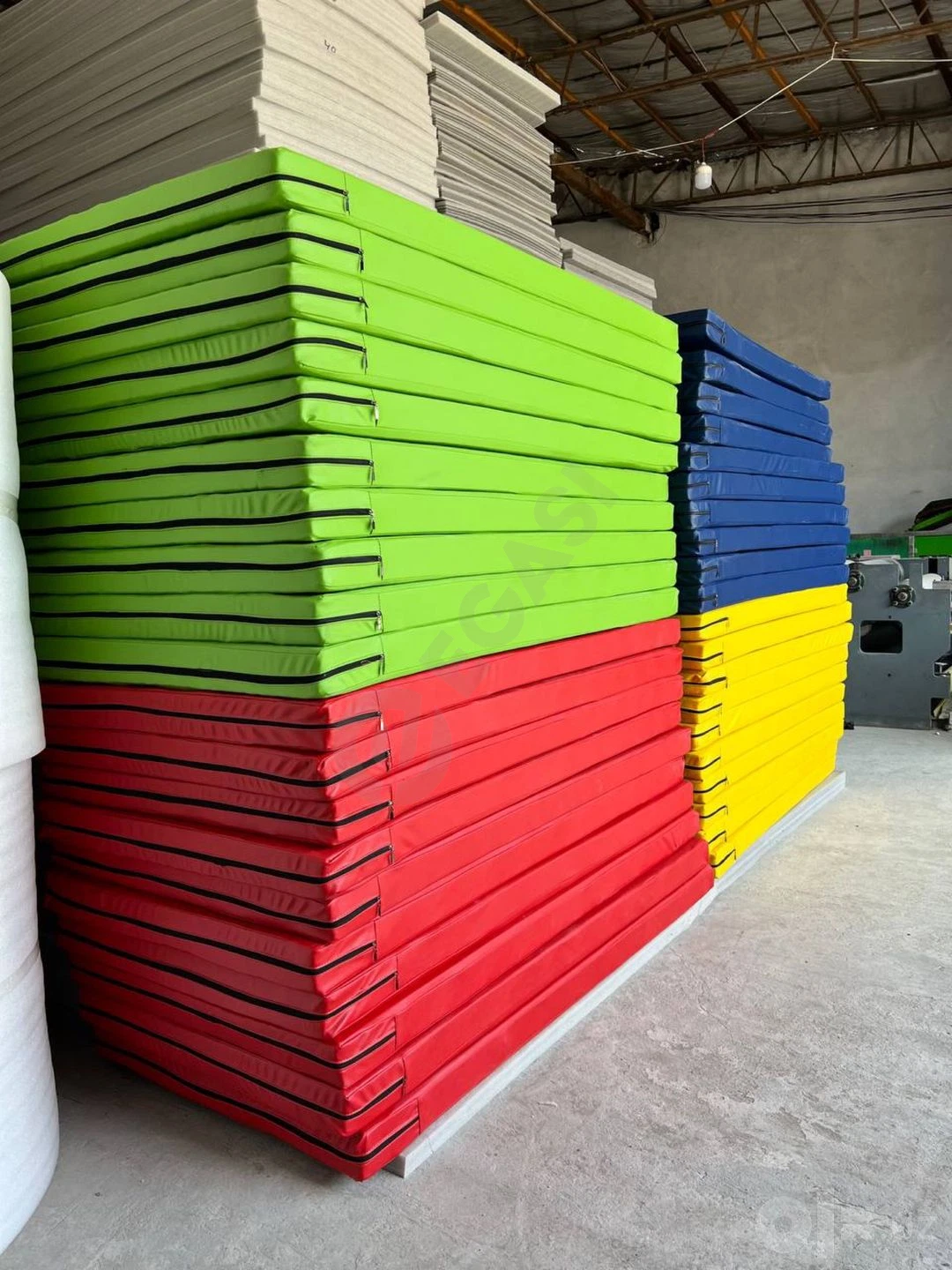 Tyyor chexolli sport matlari - Cover Photo