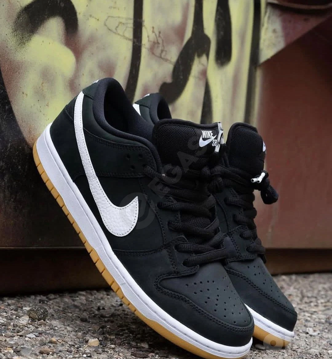 Nike Sb Dunk Low - Cover Photo