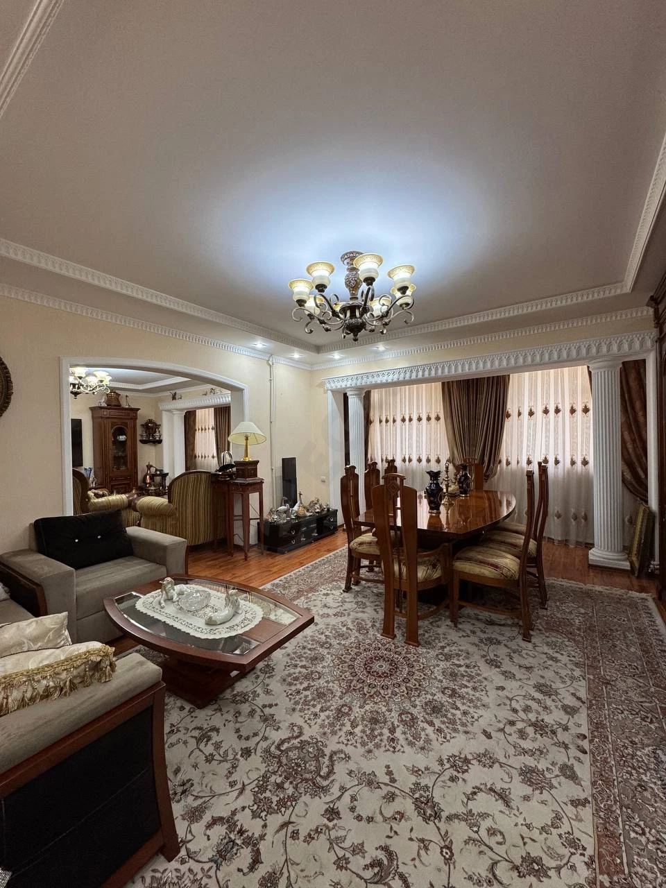 Apartment 5/8/9 Oybek, Mirabad - 160 sq.m - Cover Photo