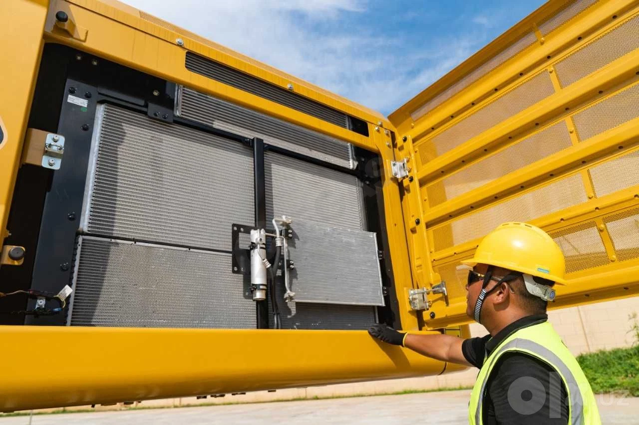 Занжирли экскаватор CAT 350, Гусеничный экскаватор CAT 350 - Cover Photo