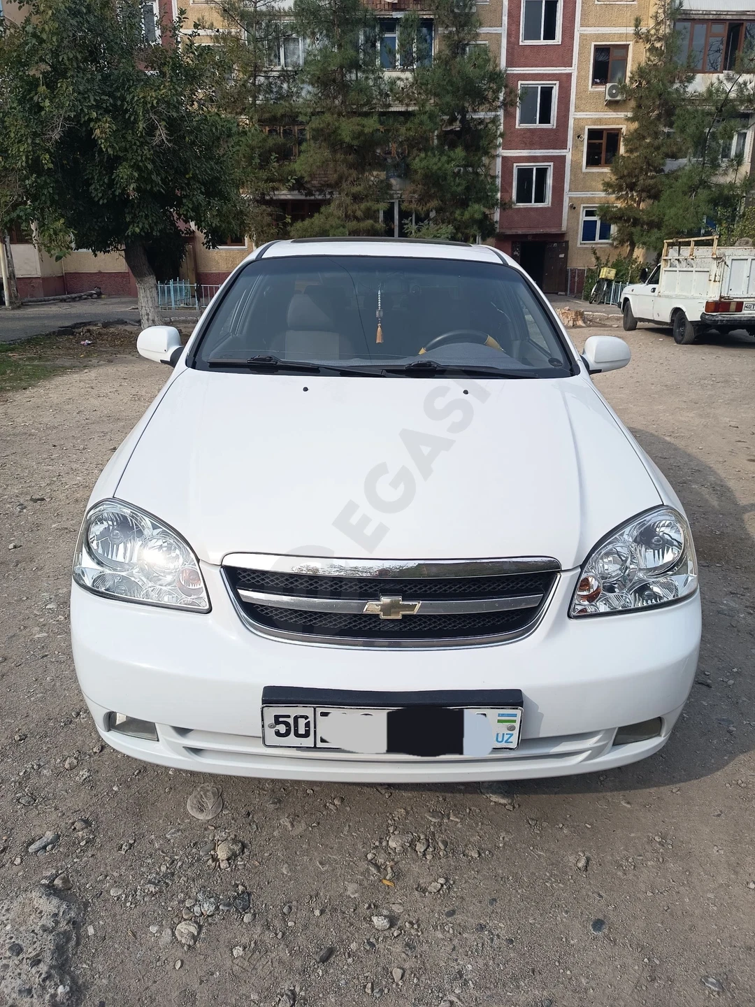 Chevrolet Lacetti 2010 - Cover Photo