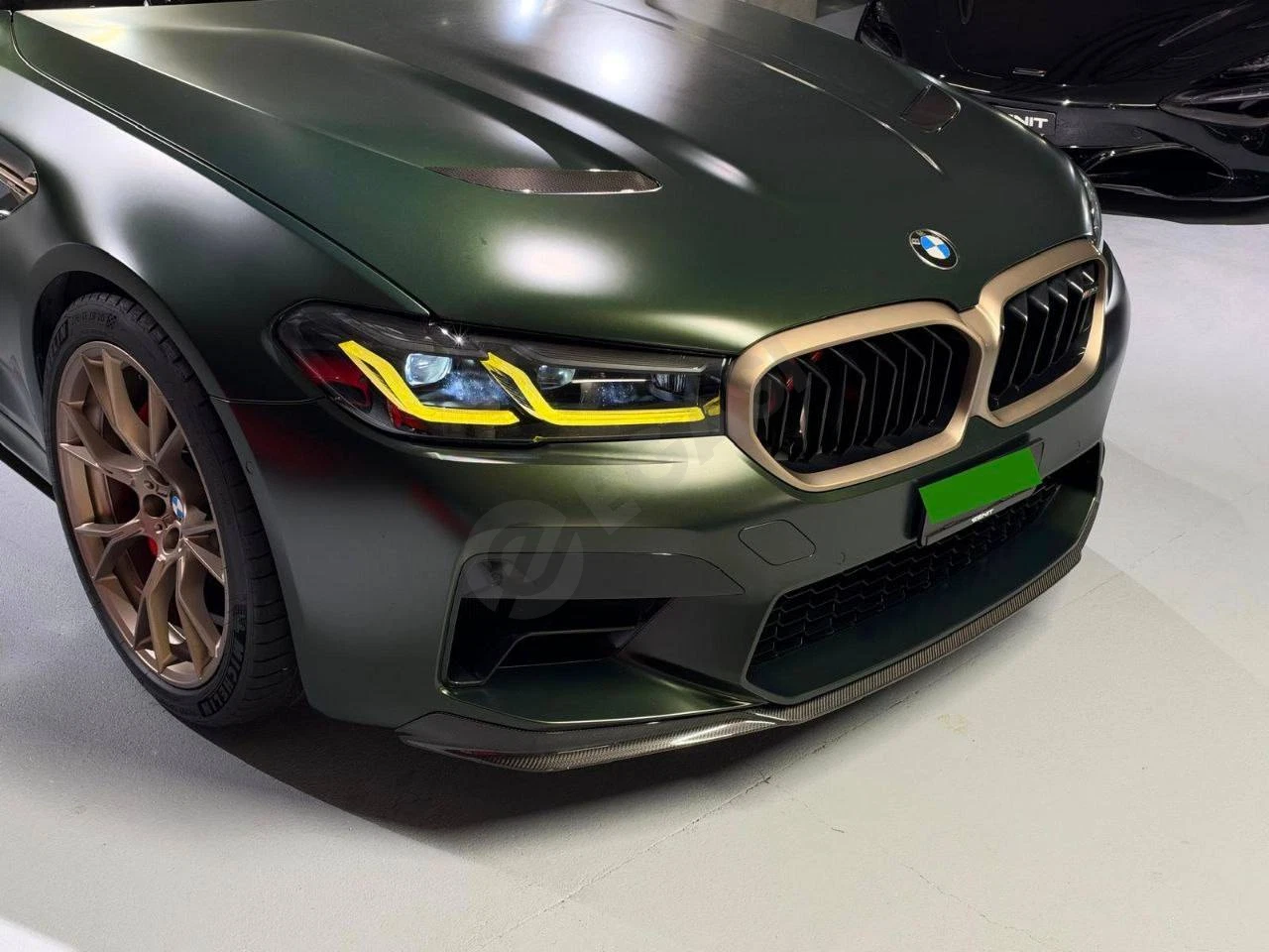 BMW M5 CS 2023 — rasm 4/8