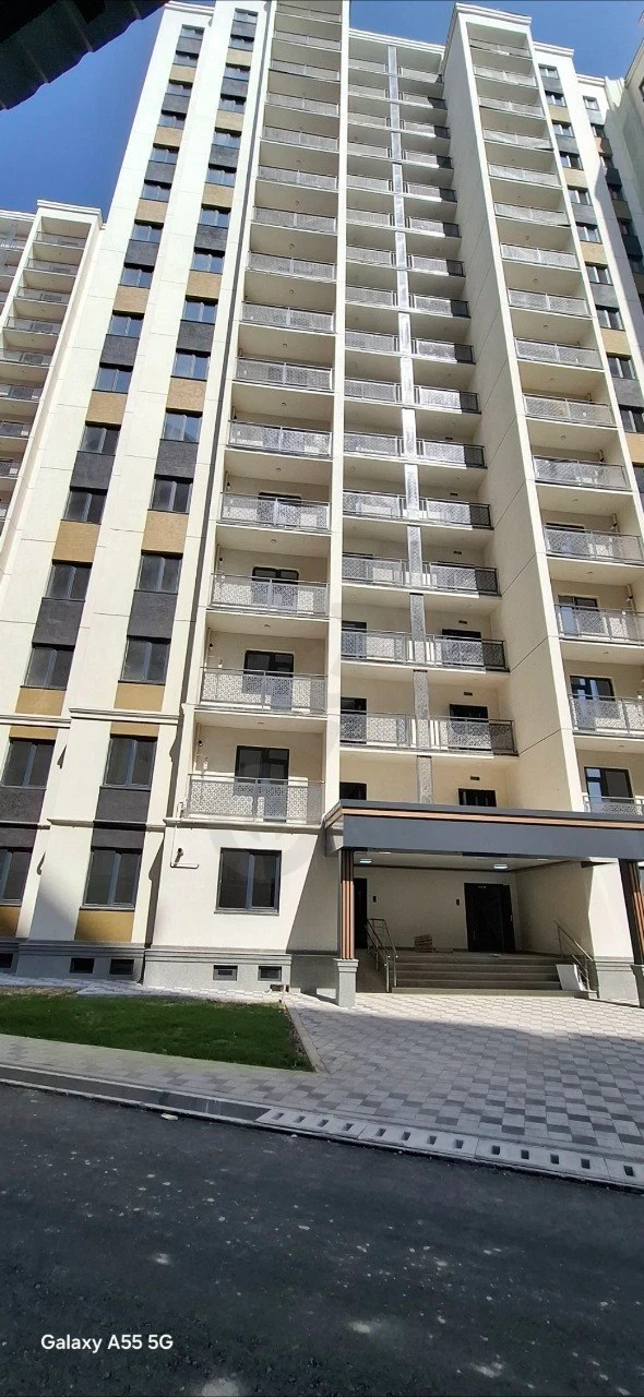 3-комнатная квартира на ул. Махтумкули, 5/16 этаж, 68м2 — фото 1/8