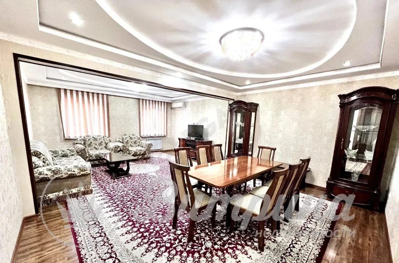 3-room apartment on Nukuskaya St. Glamur Boutique — photo 1/8