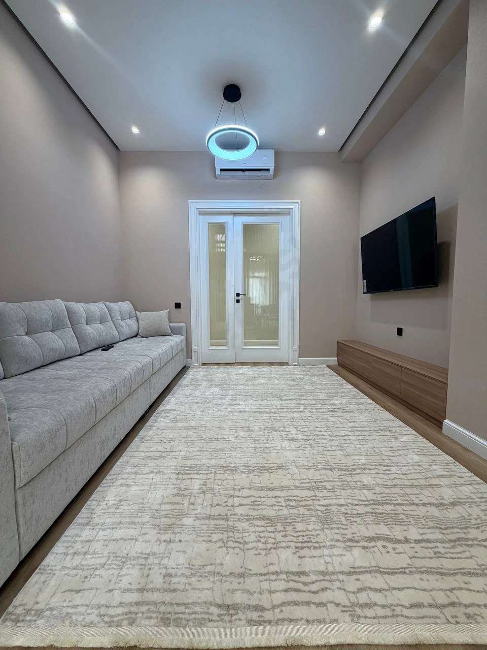 Kvartira 2 xonali, 72m2, Yakkasaroy — rasm 2/8