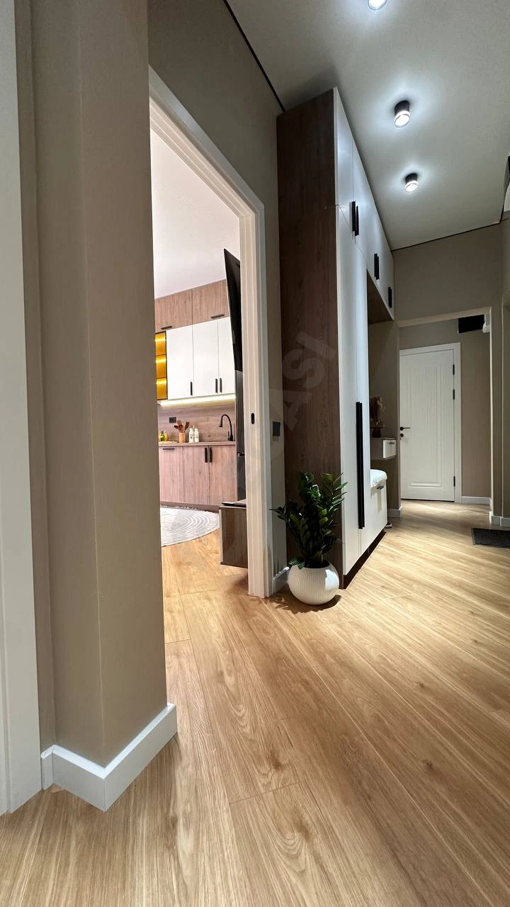 Apartment 3/7/13 in residential complex O'z Zamin, euro renovation, furniture, appliances — photo 2/7