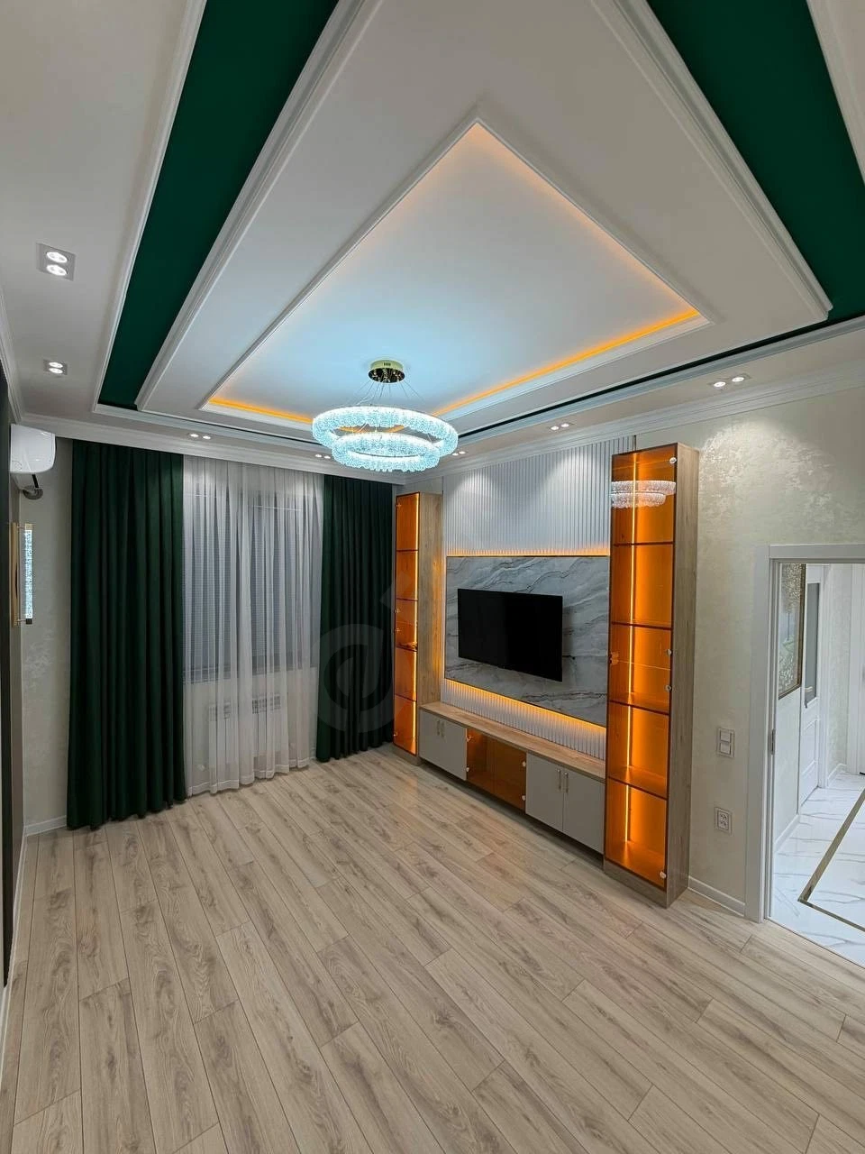 3-xonali kvartira, 70 m2, Almazar rayoni, 6/10 — rasm 1/8