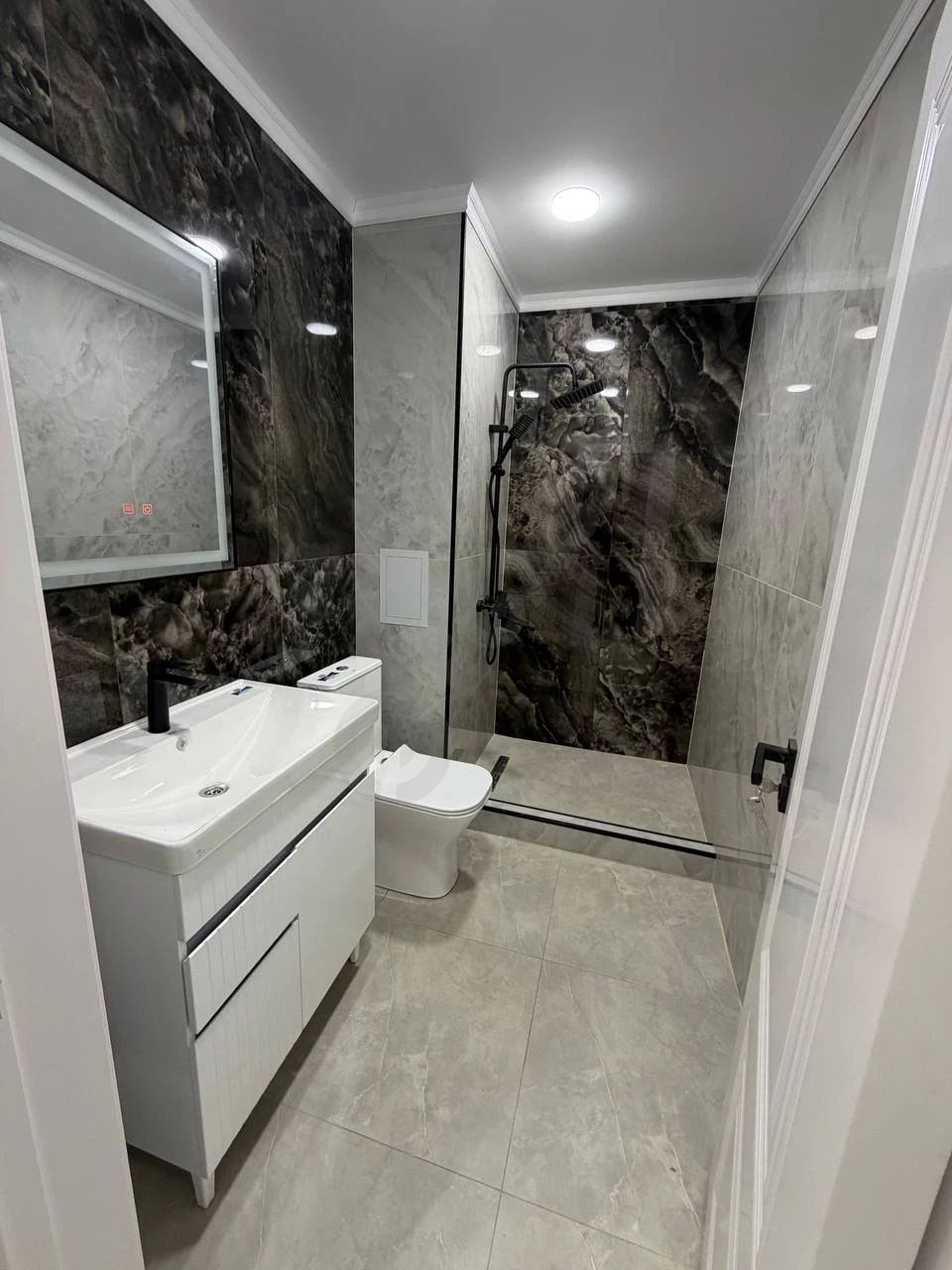3/8/8 Apartment, euro renovation, terrace 31 m² — photo 8/8