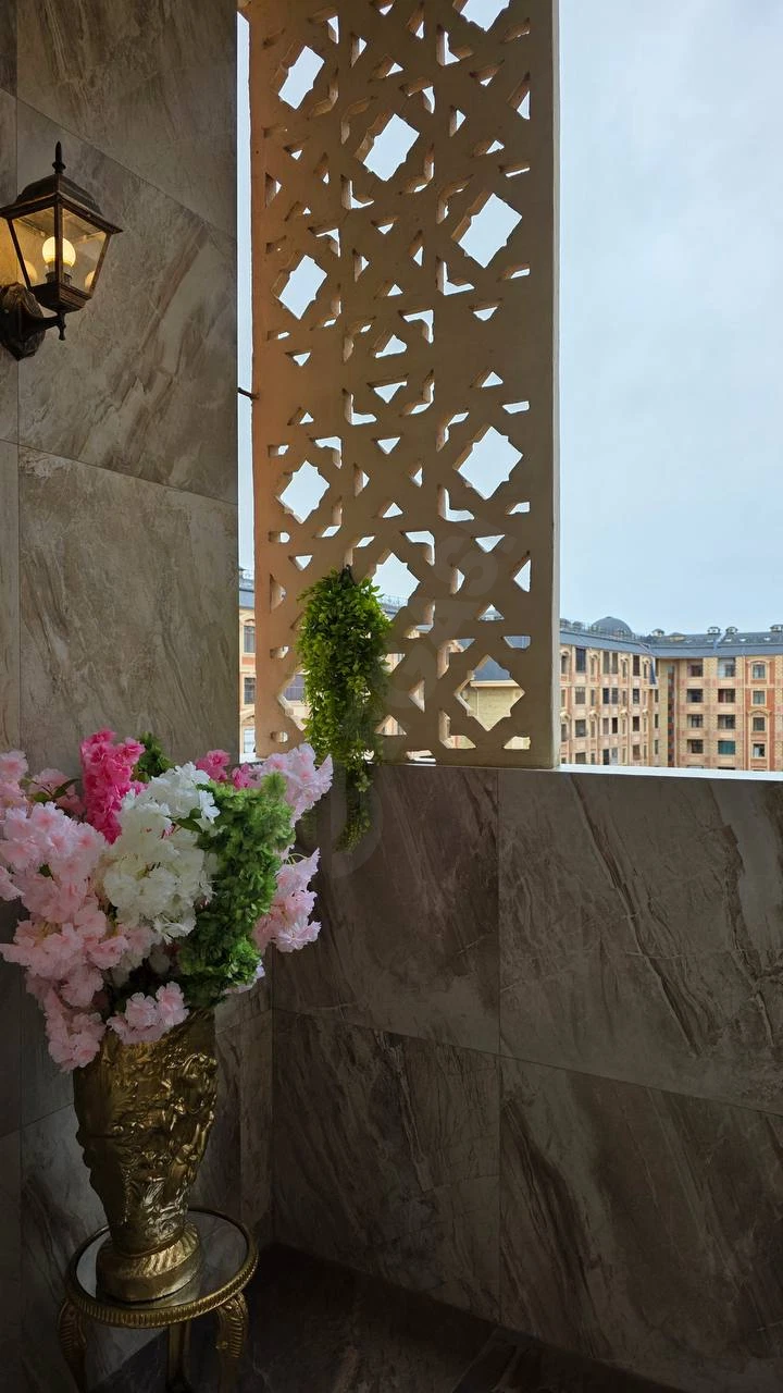 3-bedroom apartment in Parisien residential complex, designer renovation, furniture, appliances — photo 5/8
