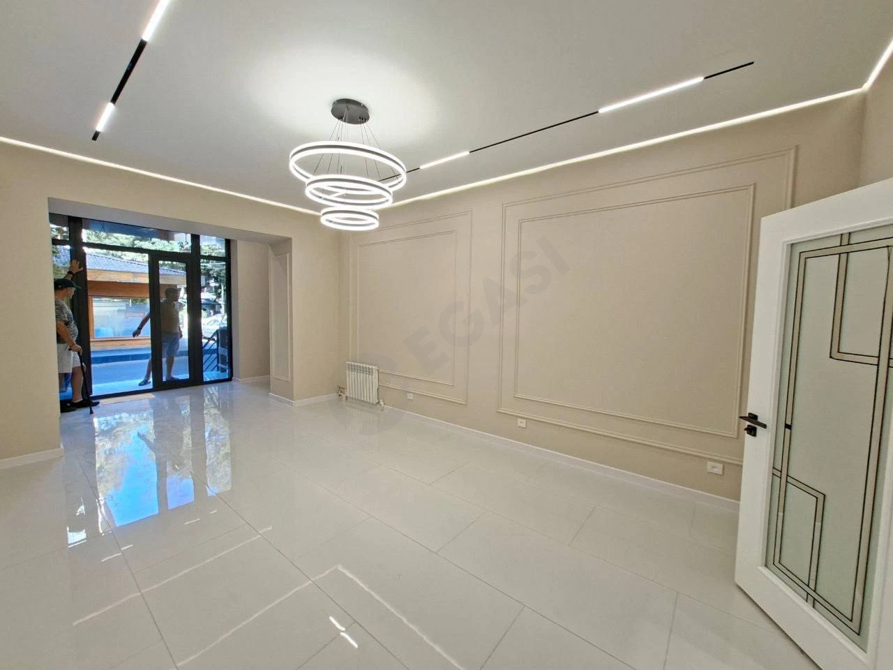 Non-residential premises 90 m² on Shota Rustaveli St. — photo 3/7