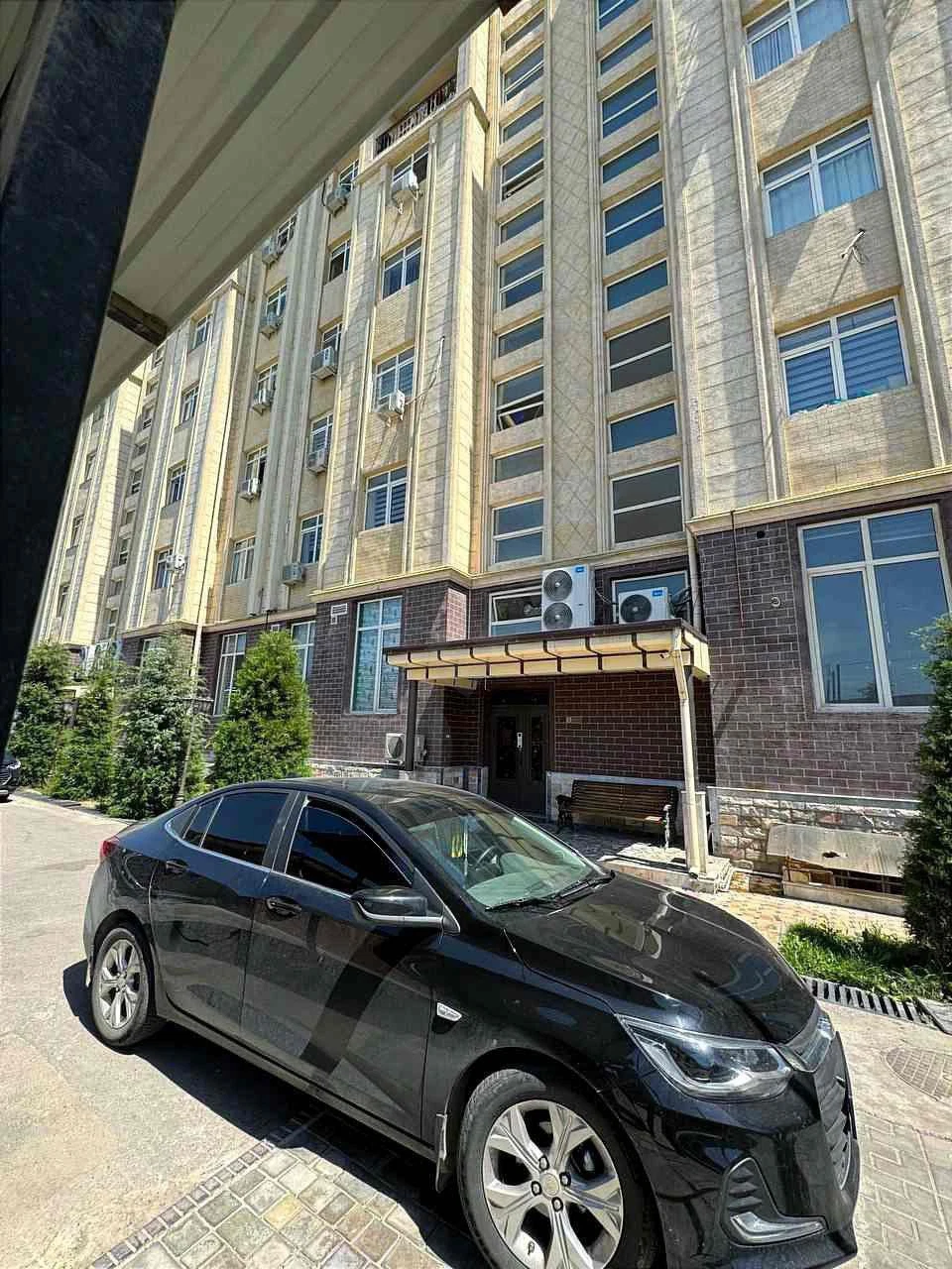3-комнатная квартира в Паркентском, Ташкент — фото 1/8